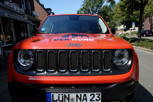 Beschriftung eines Jeep Renegade